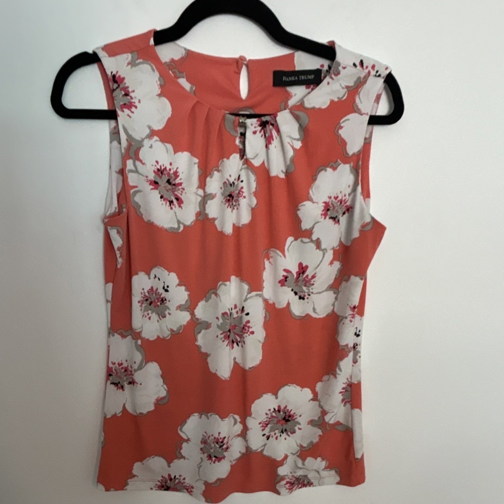 Ivanka Trump Floral Sleeveless Blouse Pleated Button Coral Chiffon Women's Top